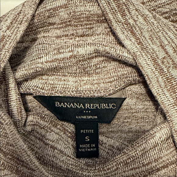 EUC Banana Republic Luxe Spun Heathered Brown Turtleneck Top - Picture 6 of 10